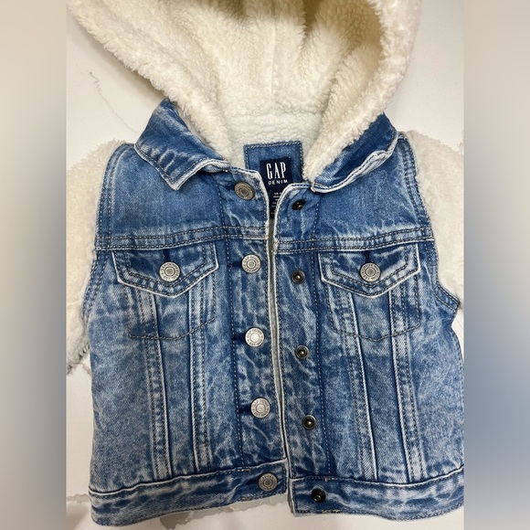 Baby gap denim Sherpa jacket NWT - Picture 2 of 6